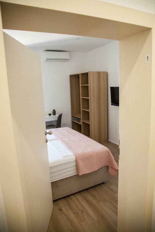 Soukki Town Centre Suites 1 スプリト エクステリア 写真