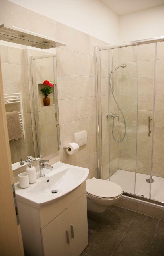 Soukki Town Centre Suites 1 スプリト エクステリア 写真
