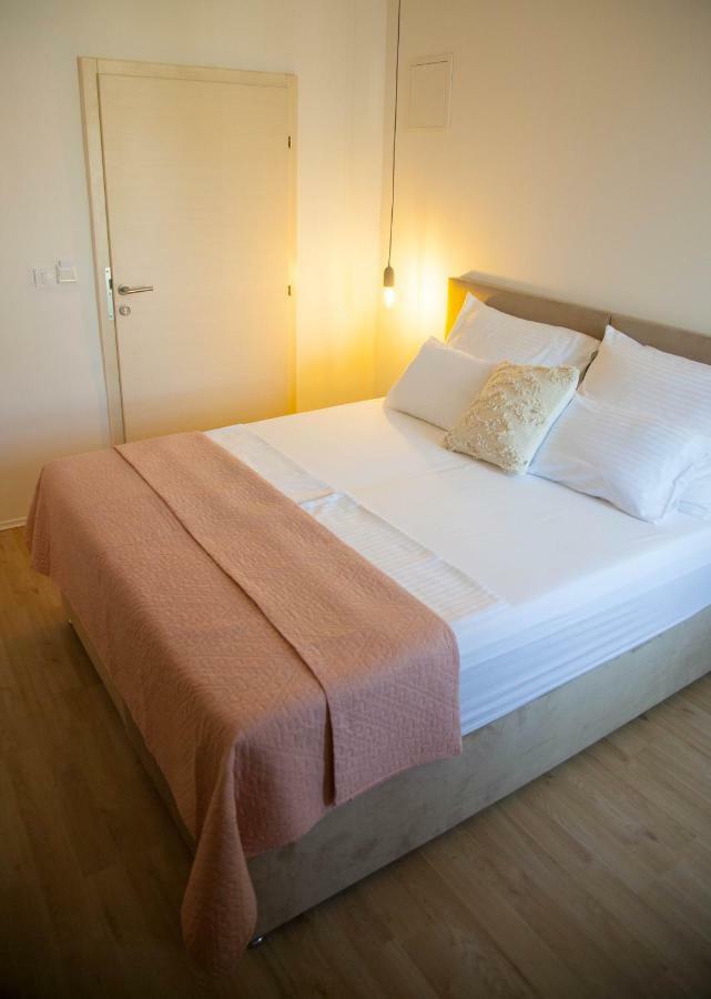 Soukki Town Centre Suites 1 スプリト エクステリア 写真